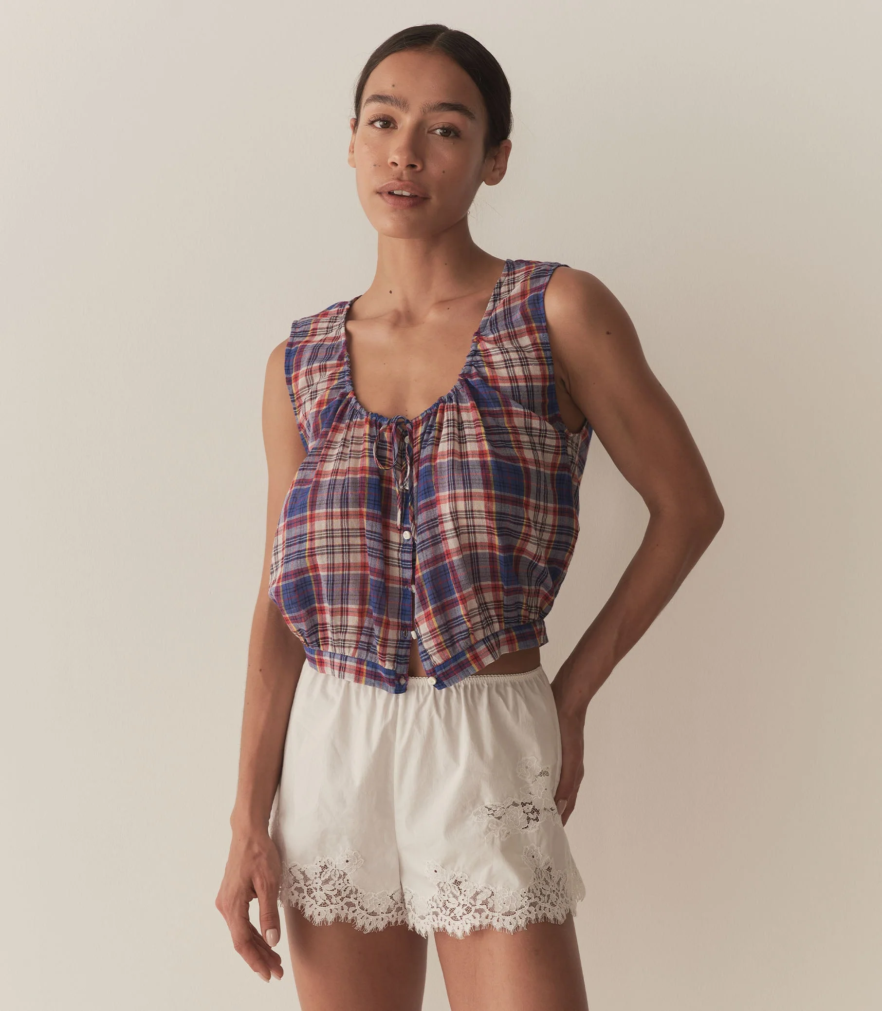 Swatches: THEO TOP -- HMD